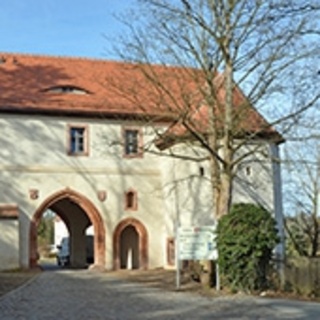 Ferienwohnungen im historischen Torhaus - Foto: Kloster