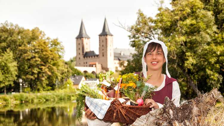 Gästeführerin Ines Keller - Foto: BUR-Werbung